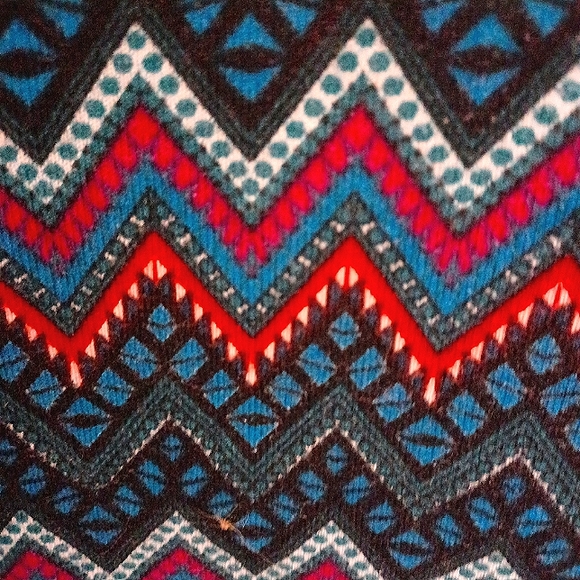 Win Win Flare Bottom Tunic L XL - Picture 7 of 7